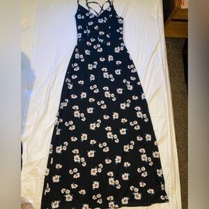 Women’s maxi dress. Size medium. Perfect for summer!